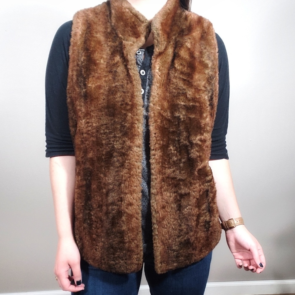 Chicos Faux Fur Vest Animal Print Size 1 / Medium